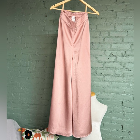 !Pretty in Pink - Palazzo Pants! - Picture 4 of 9